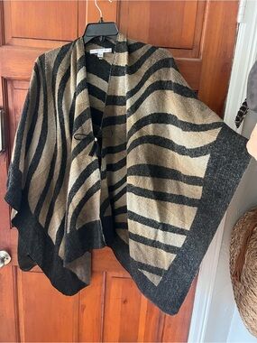 Andrew Marc Marc New York Zebra Print Ruana Poncho Cape Wrap Shawl One Size